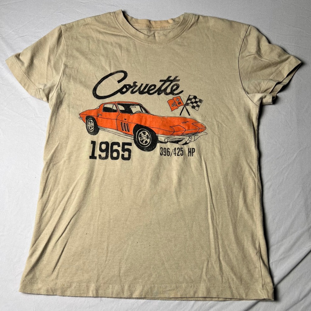 GM Corvette 1965 Stingray Graphic T-Shirt Tan XS Mens Womens Racing Tee
